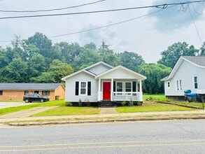 Building Photo - 320 E Sumter St