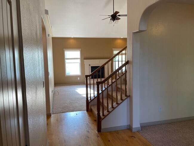 Building Photo - Beautiful 3-bedroom home on a large corner lot!