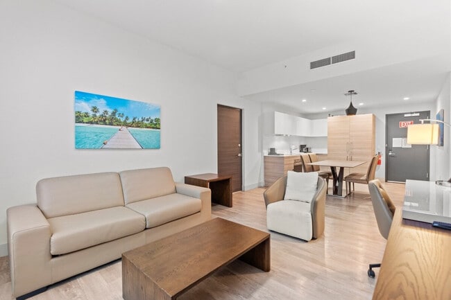 Building Photo - 777 N Ocean Dr