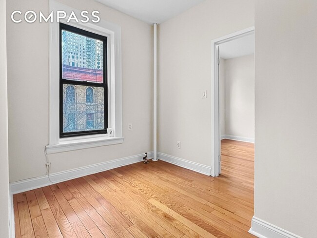 Foto del edificio - 270 E 78th St