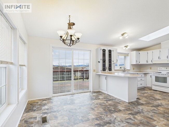 Building Photo - Peaceful Country Living – 3 Bed / 2 Bath Home