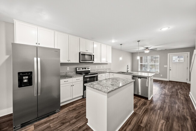 Building Photo - South Maple Townhomes