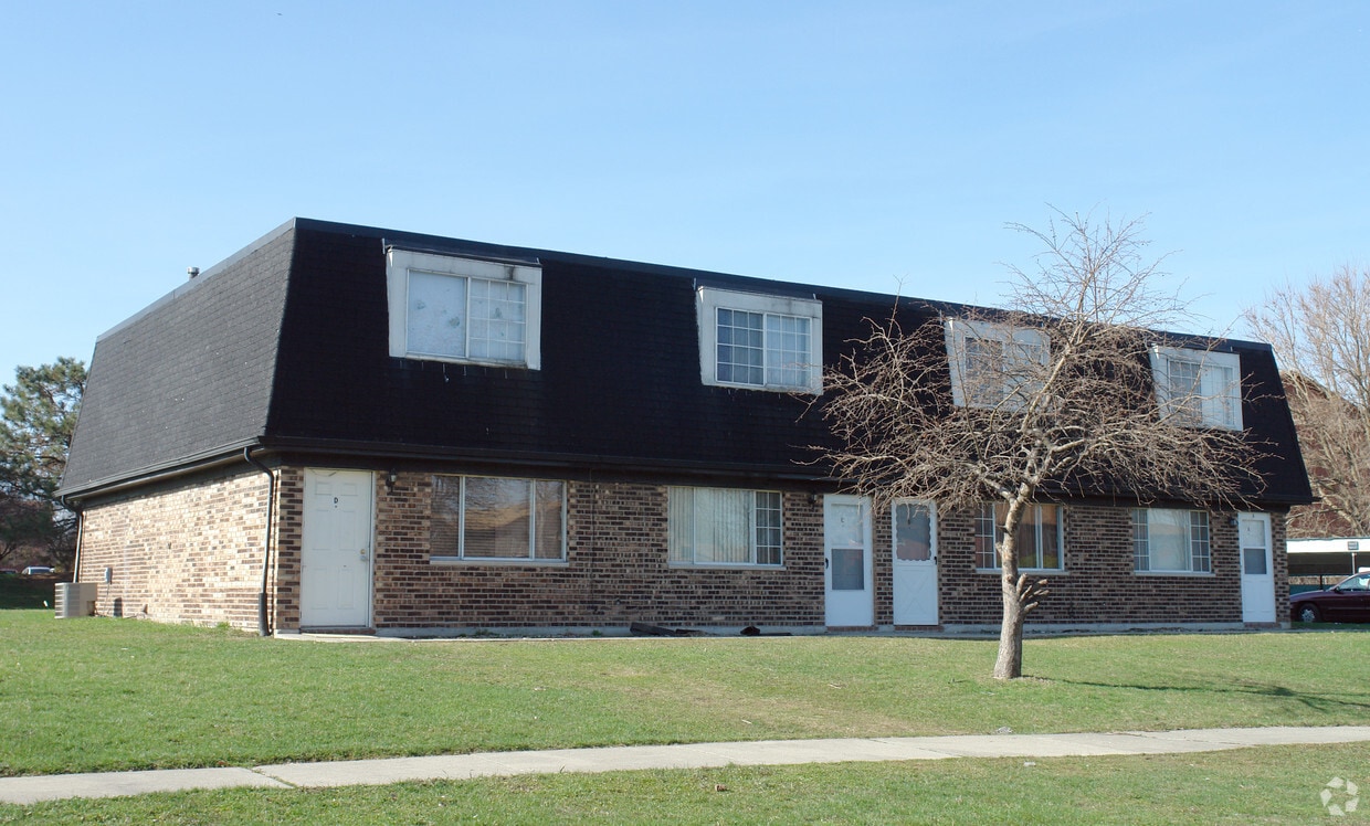 Primary Photo - 3951 76th Ln