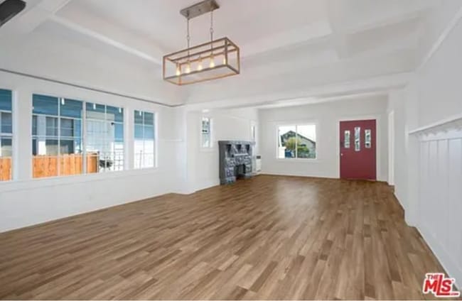Foto del edificio - 225 W 56th St