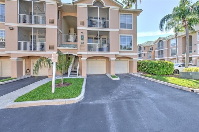 Building Photo - 3312 Bay Club Cir