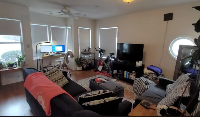 Foto del edificio - 2bed/1.5 bath Gem in Brighton!