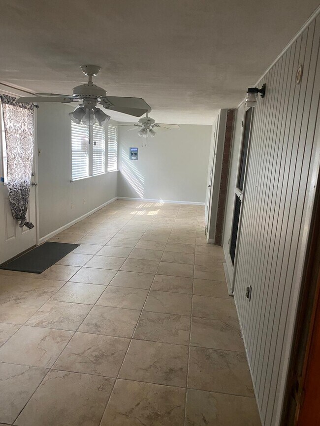 Foto del edificio - 225 Hill St