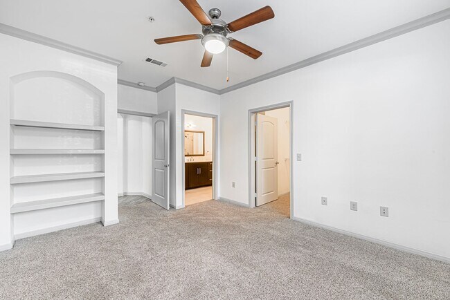 Foto del edificio - 8877 Lakes at 610 Dr