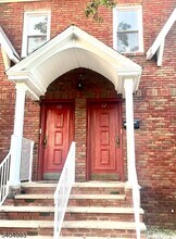 Building Photo - 10 Morton Pl