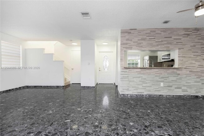 Building Photo - 9044 SW 148th Ct