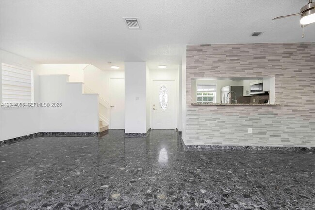 Foto del edificio - 9044 SW 148th Ct