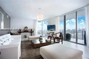 Building Photo - 17301 Biscayne Blvd