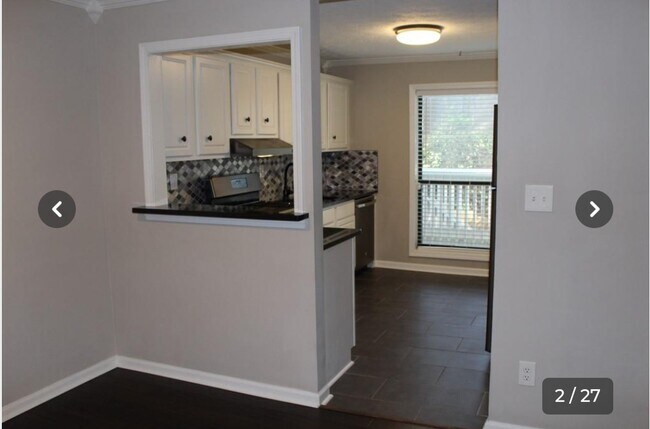 Foto del edificio - 1403 Wynnes Ridge Cir SE