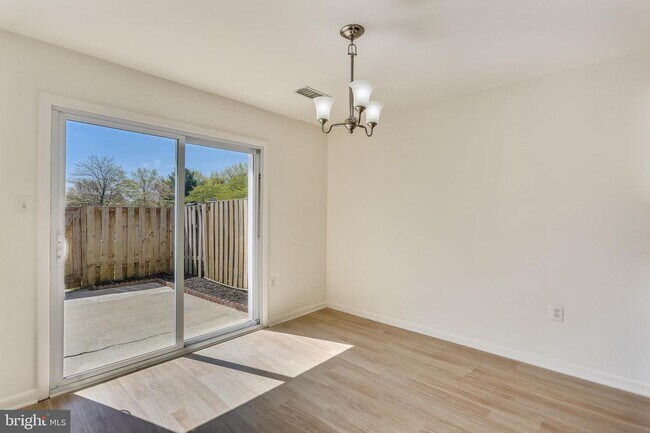 Foto del edificio - 18607 Tarragon Way