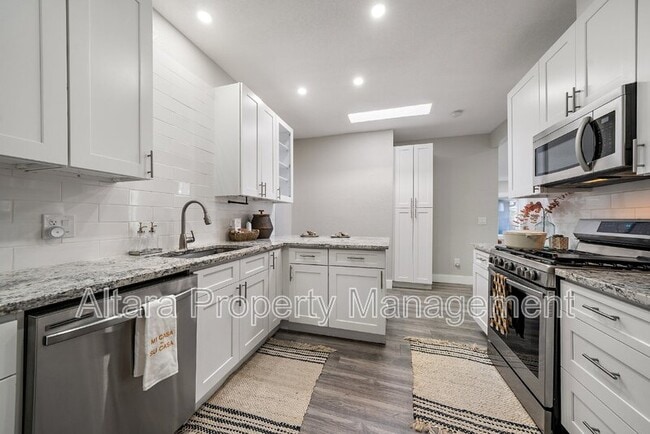 Photo - 2339 S Acoma St Apartment