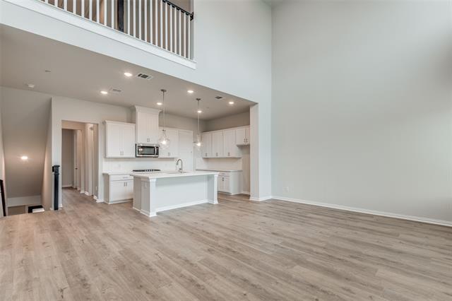 Building Photo - 8343 Challenger Ln