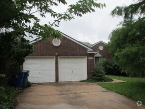 Building Photo - 1811 Lion-Heart Dr