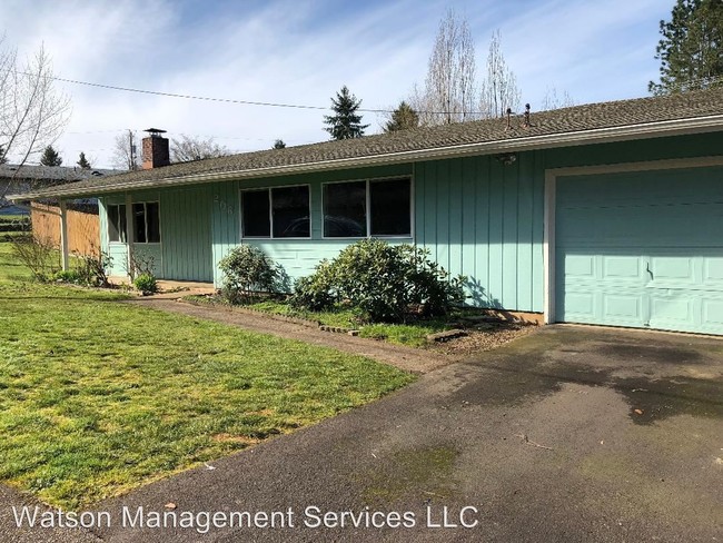 Building Photo - 206 Cedar Ln