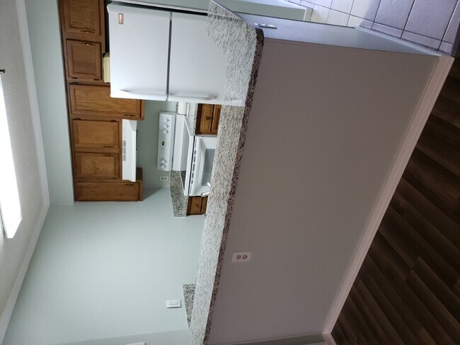 Foto del edificio - 4015 Fairway Dr