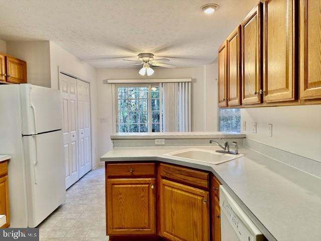 Foto del edificio - 23176 Heatherwood Ln