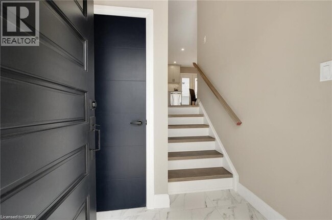 Building Photo - 6 Willow Green Ct