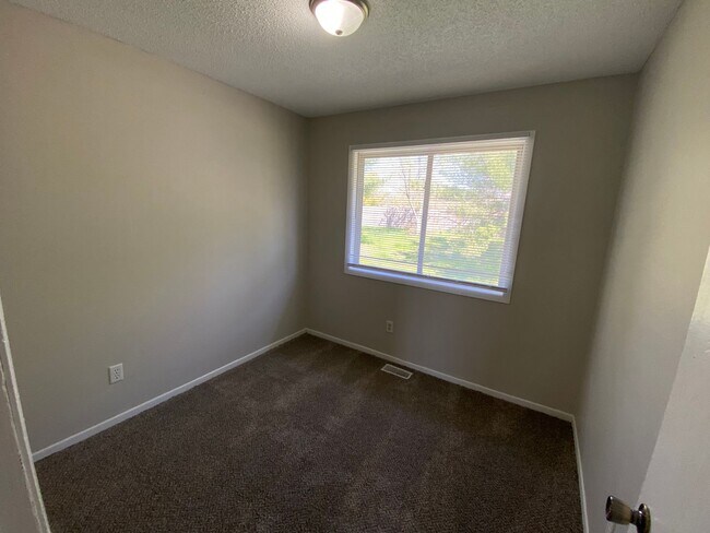 Foto del edificio - 1630 Pleasant View Dr