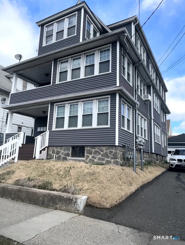 Foto del edificio - 624 Bishop Ave