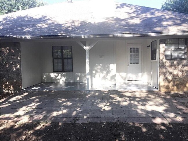 Building Photo - 3221Brooke St