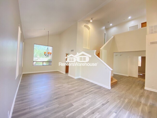 Foto del edificio - 9121 E Nittany Dr