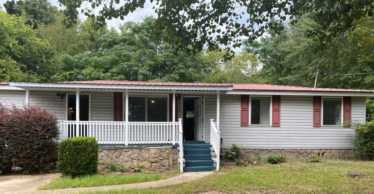 Primary Photo - 4022 Oakwood Dr