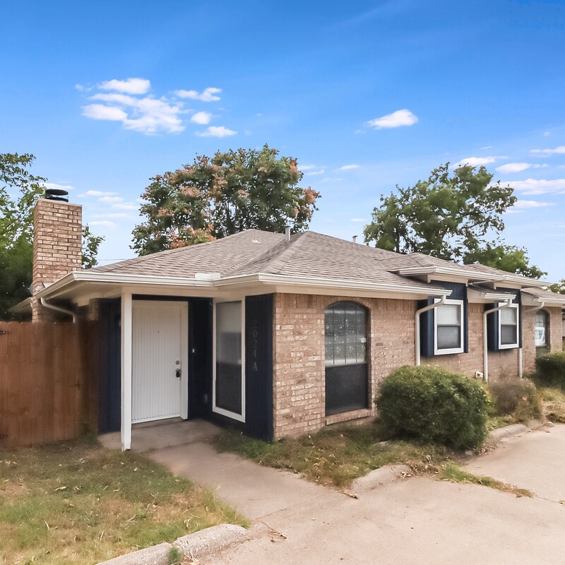 Primary Photo - 2024 Wesley Dr