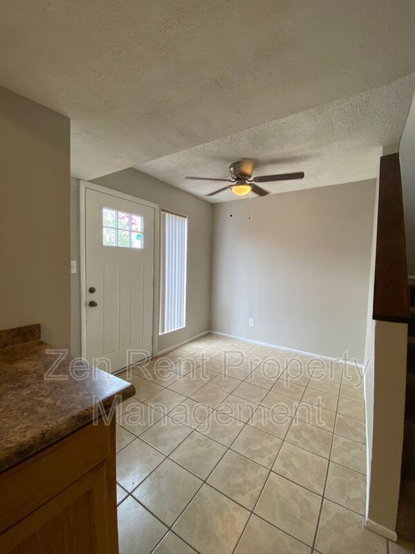 Building Photo - 1765 E Pepper Cir