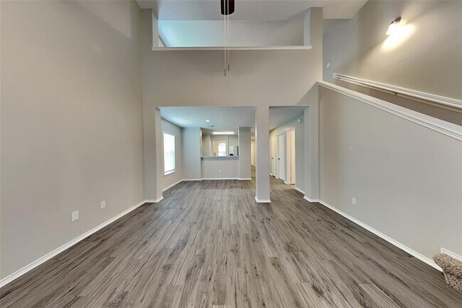 Building Photo - 7903 Acacia Falls Ct