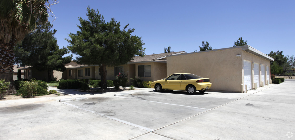 Foto del edificio - Desert Gardens Apartments