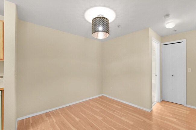 Building Photo - 11915 Roseberg Ave S
