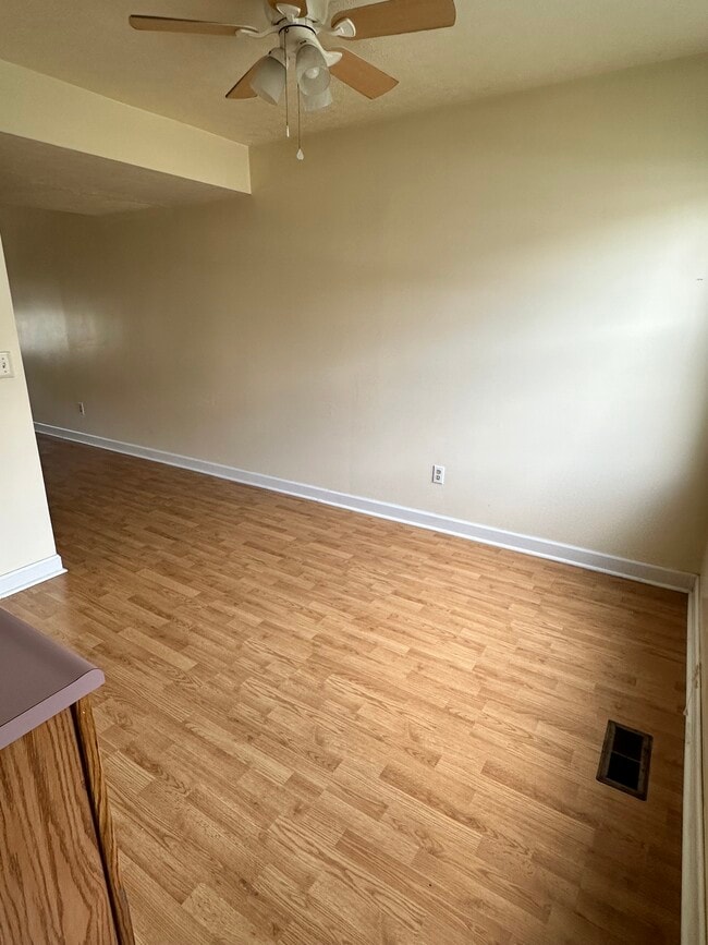Dining room - 135 E Pike St