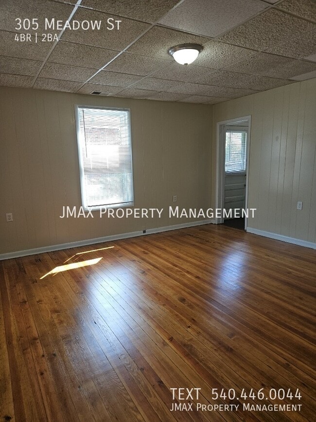 Foto del edificio - 305 Meadow St