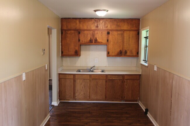 Building Photo - Best House for the Money!!  Better Hurry T...