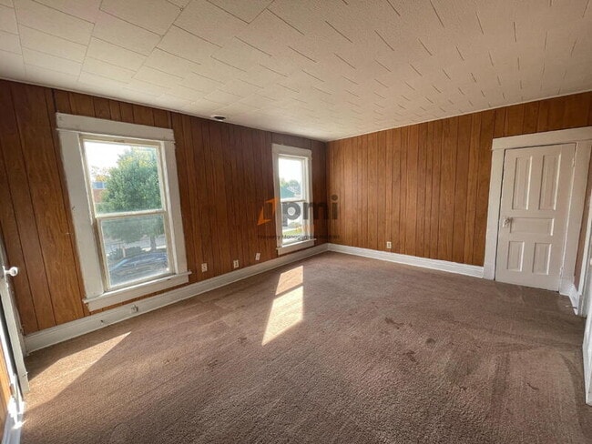 Building Photo - 523 1/2 Grove Street