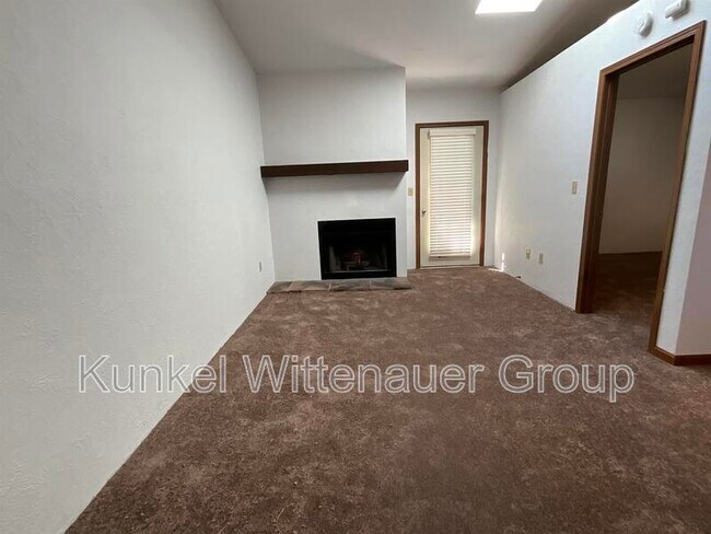 Foto del edificio - 48 Pepperwood Ct