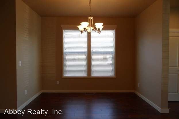 Building Photo - 3 br, 2 bath Apartment - 7105 Spencer Ave