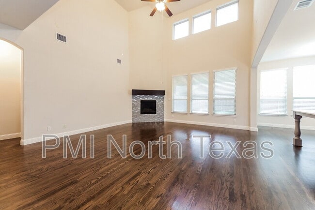 Foto del edificio - 4391 Argyle Ln