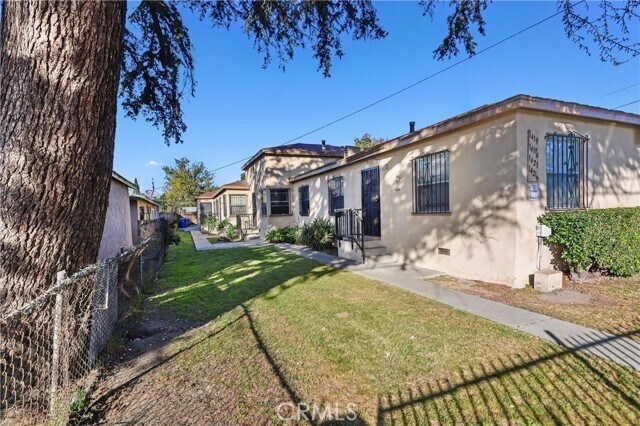 Primary Photo - 1421 E 108th St