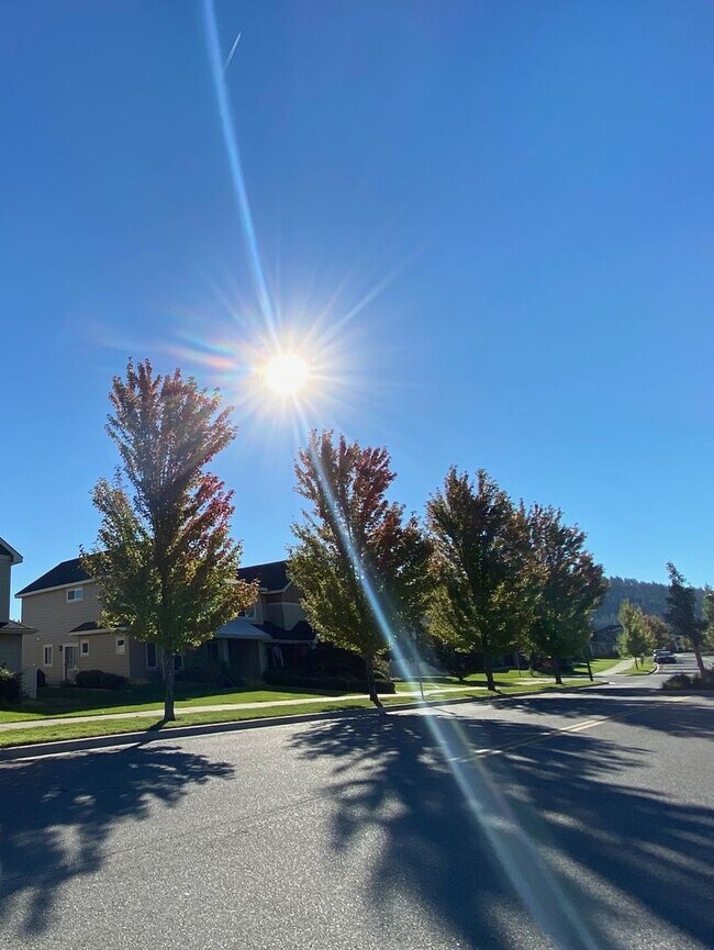 Foto del edificio - Beautiful Liberty Lake Townhome in Rocky Hill – 2 Bed, 2.5 Bath Available May 1st
