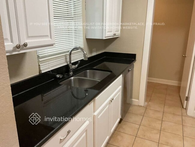 Building Photo - 1406 30th St W