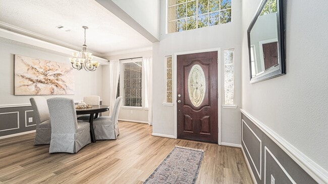 Foto del edificio - 16215 Cairngorm Ave