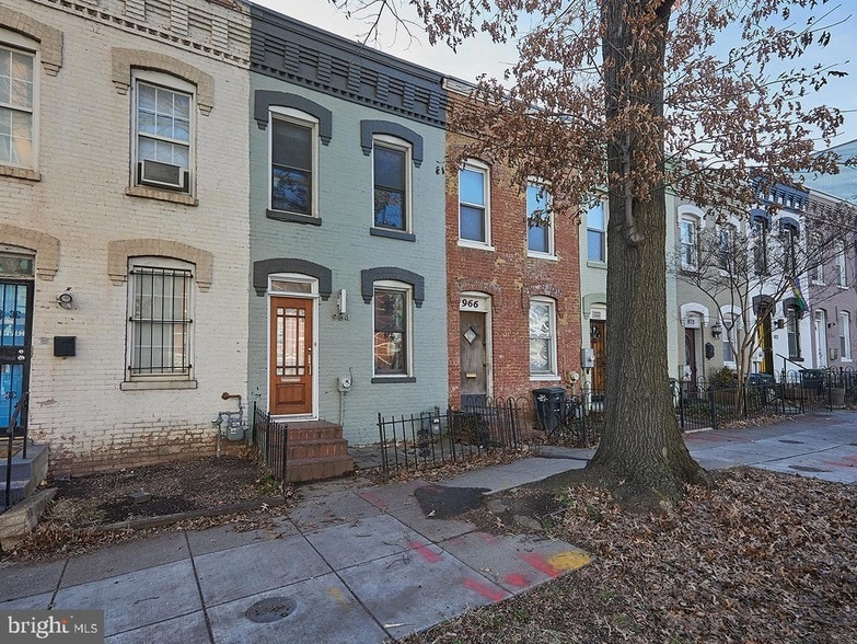 Primary Photo - 964 Florida Ave NW