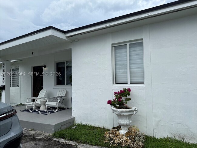 Foto del edificio - 2445 SW 90th Ave