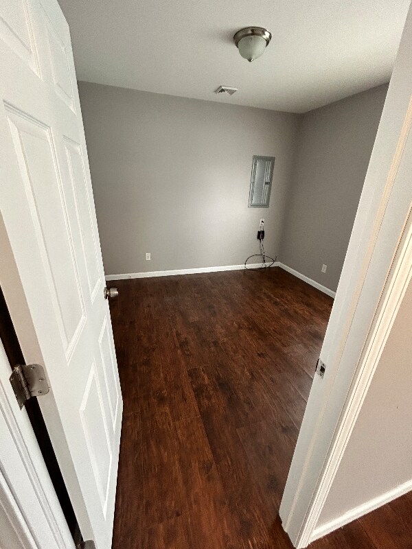 Building Photo - 8885 Fisk Rd