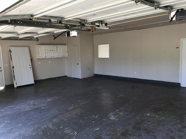 Building Photo - 2395 Zumbehl Rd